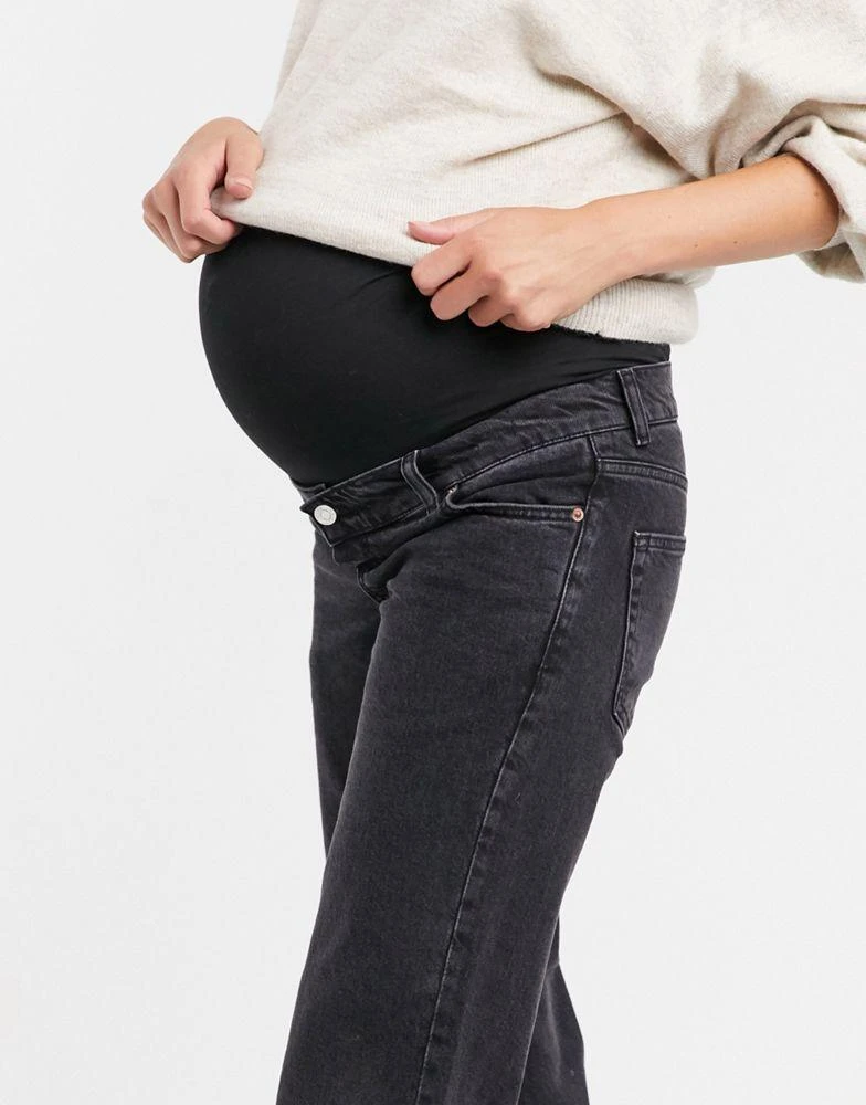 商品ASOS|ASOS DESIGN Maternity high rise stretch 'effortless' crop kick flare jeans in black with over the bump waistband,价格¥121,第3张图片详细描述
