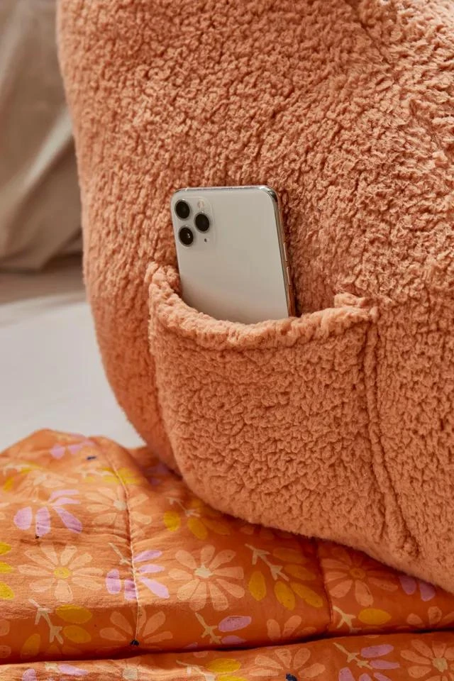 商品Urban Outfitters|Amped Fleece Boo Pillow,价格¥741,第2张图片详细描述