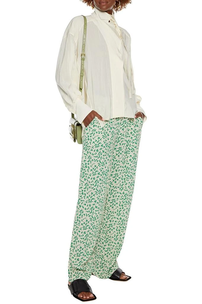 商品Chloé|Tie-neck pinstriped silk crepe de chine blouse,价格¥2259,第4张图片详细描述