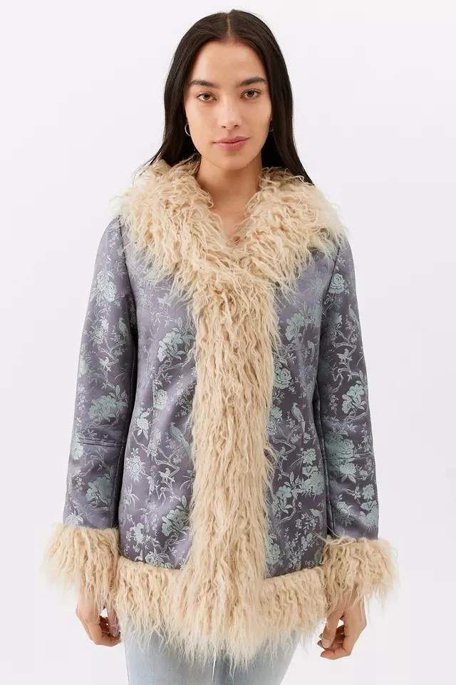 UO Amber Brocade Faux Fur Coat 商品