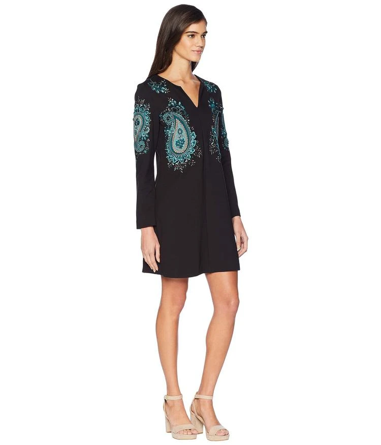 商品Juicy Couture|Knit Ponte Embroidered Paisley Dress,价格¥596,第4张图片详细描述