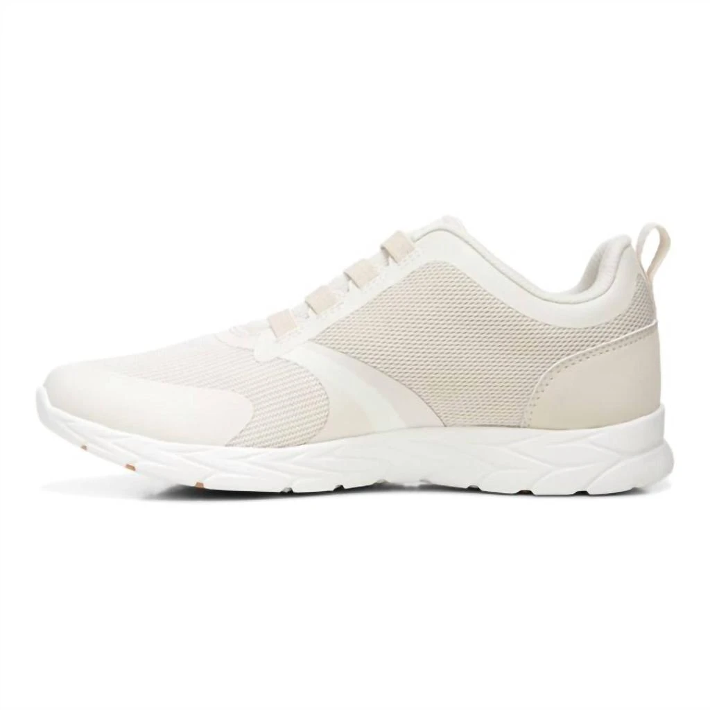 商品VIONIC|Women's Layla Brisk Sneakers - Wide Width In Cream/semolina,价格¥535,第2张图片详细描述