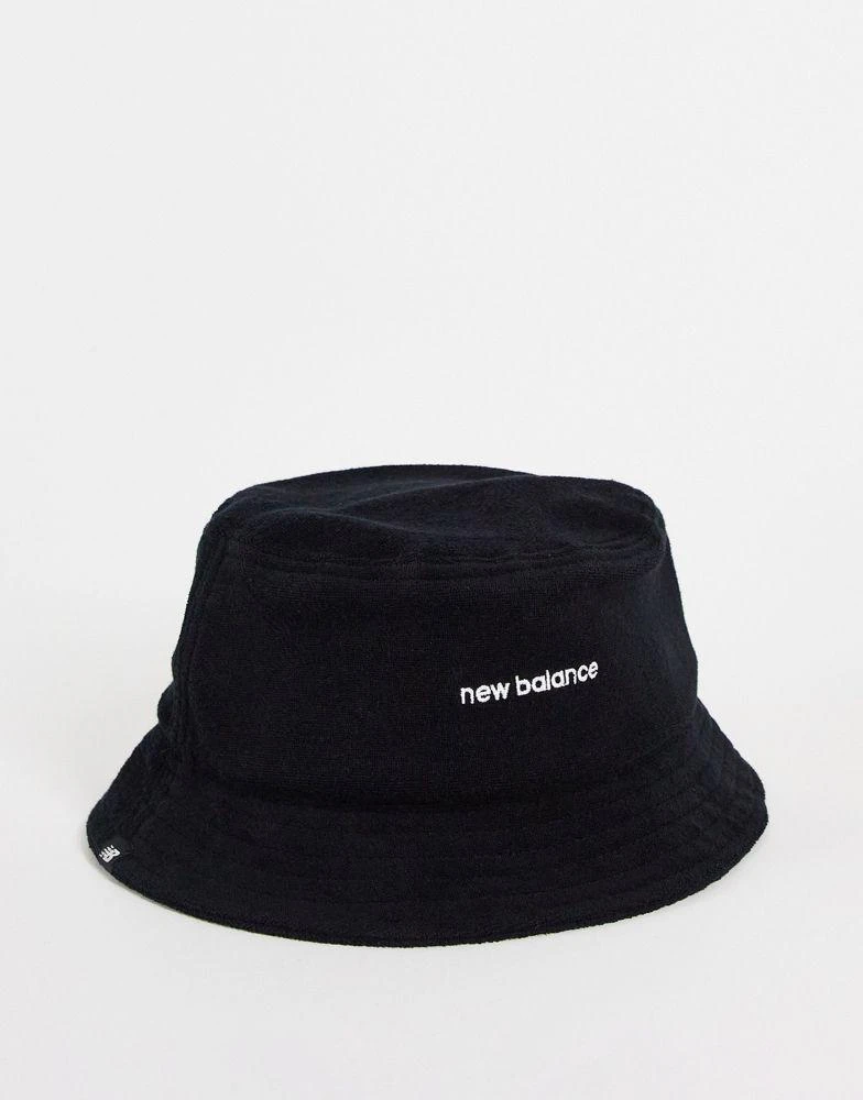 商品New Balance|New Balance logo terry bucket hat in black,价格¥178,第1张图片