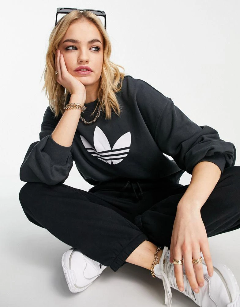 商品Adidas|adidas Originals '80's Aerobic' oversized sweatshirt with trefoil in black,价格¥552,第3张图片详细描述
