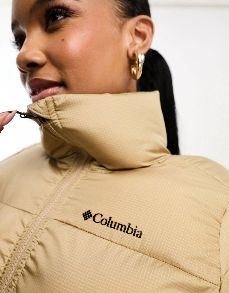 商品Columbia|Columbia Puffect puffer jacket in beige Exclusive at ASOS,价格¥676,第4张图片详细描述