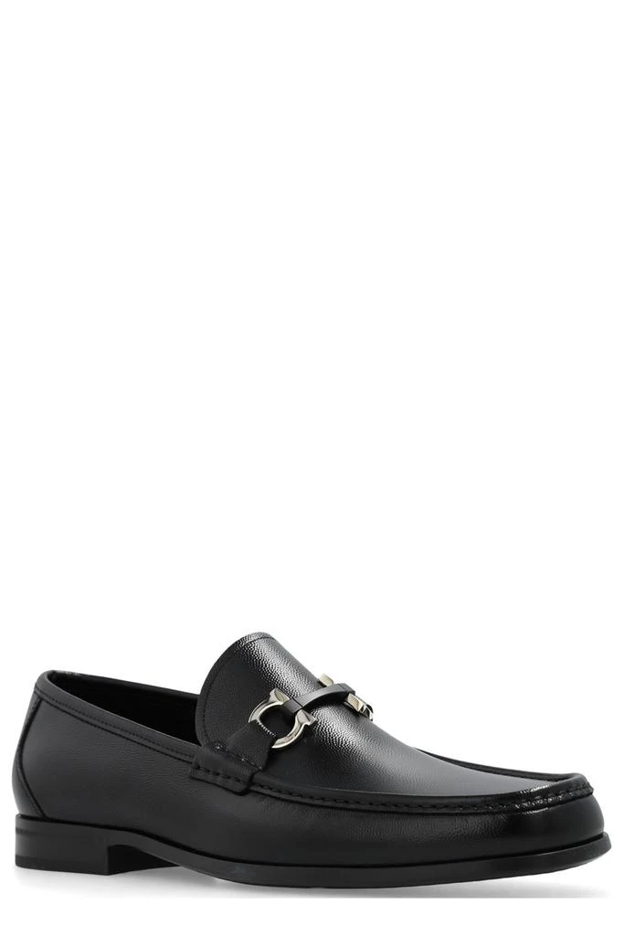 商品Salvatore Ferragamo|Ferragamo Gancini-Plaque Slip-On Loafers,价格¥4442,第2张图片详细描述