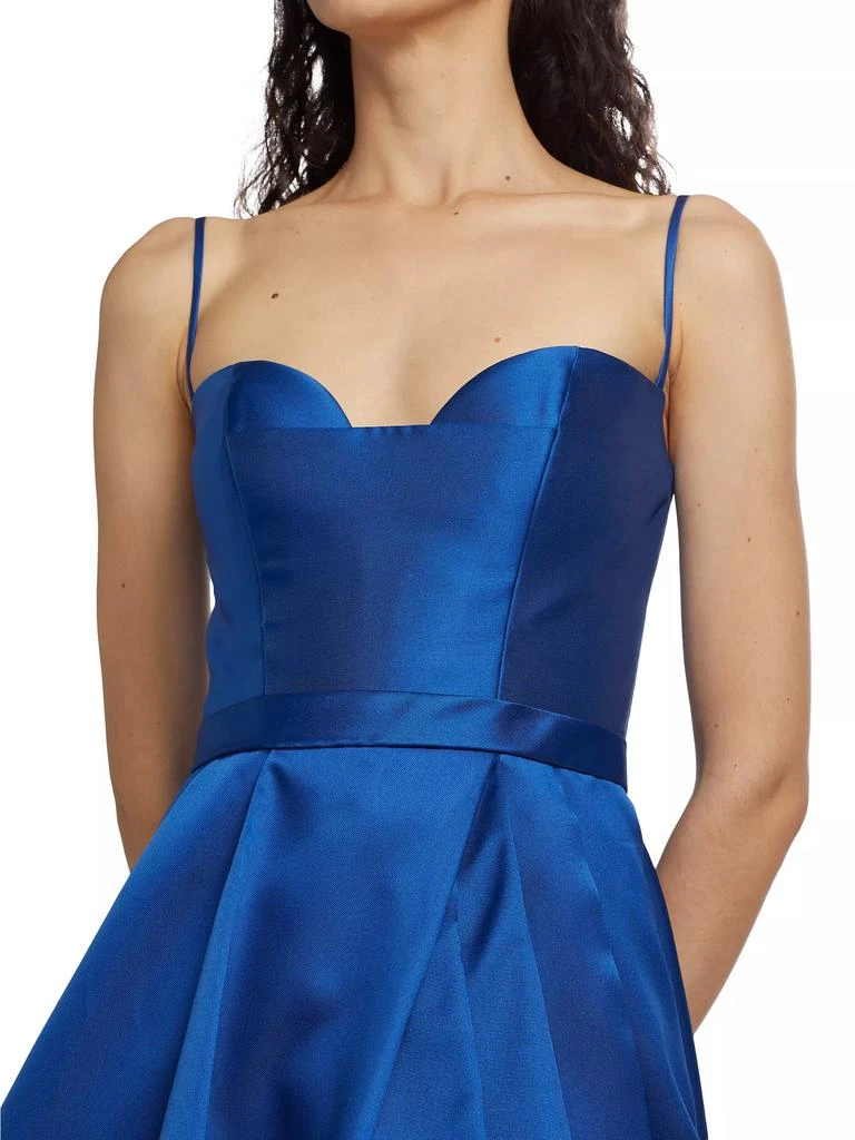 Vihaan Sleeveless Mikado Gown 商品