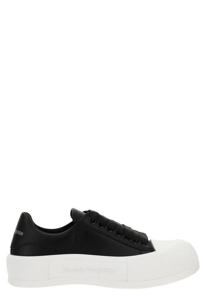 商品Alexander McQueen|Alexander McQueen Deck Plimsoll Lace-Up Trainers,价格¥1988,第1张图片