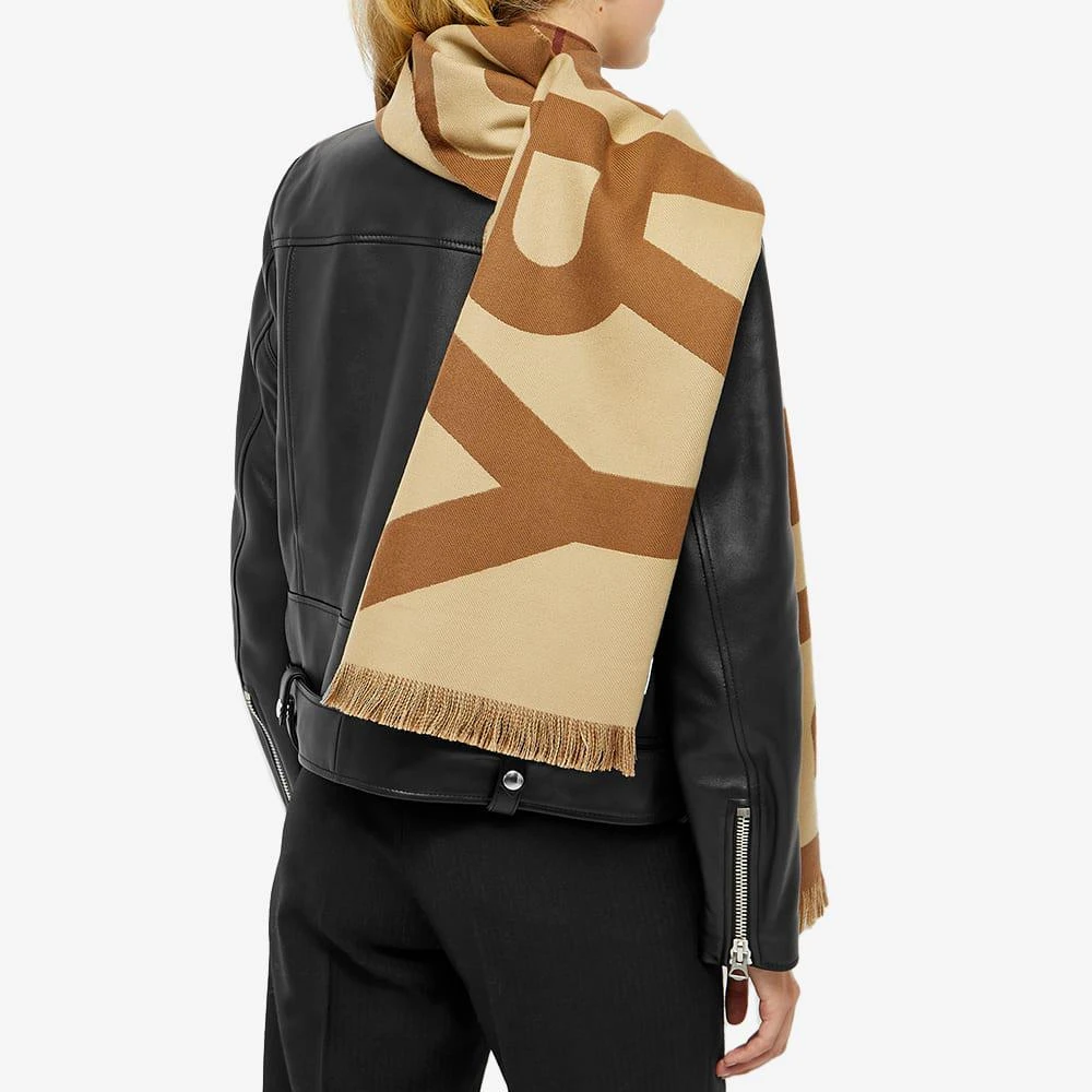 商品Burberry|Burberry Text Logo Football Scarf,价格¥2658,第4张图片详细描述