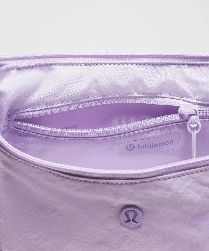 Slouchy Sling Bag 6L 商品