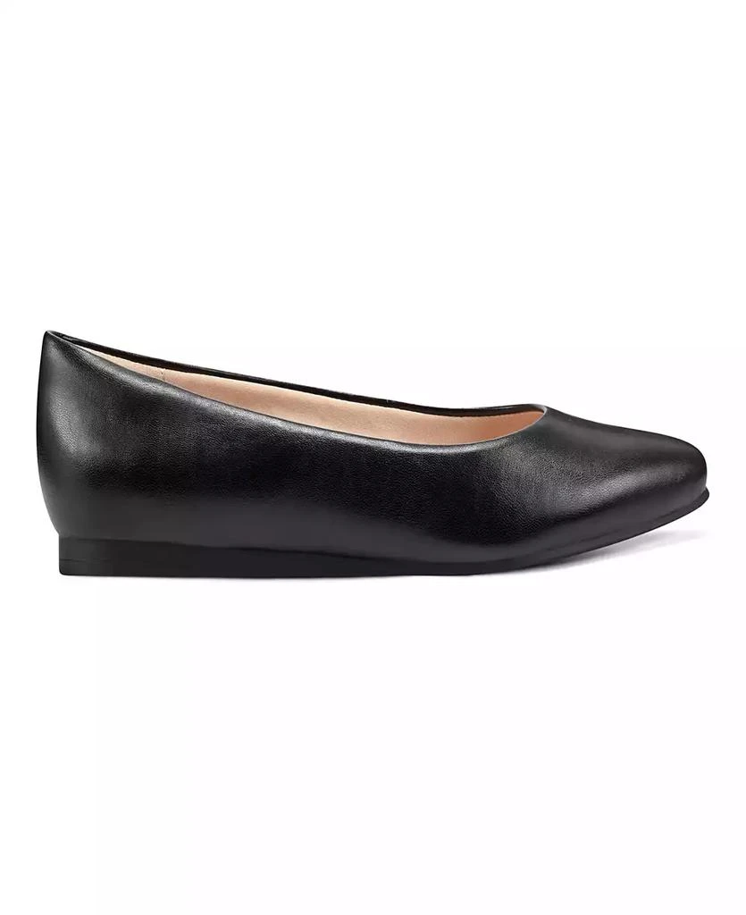 商品Easy Spirit|Women's Fellia Slip-On Pointy Toe Dress Flats,价格¥324,第2张图片详细描述