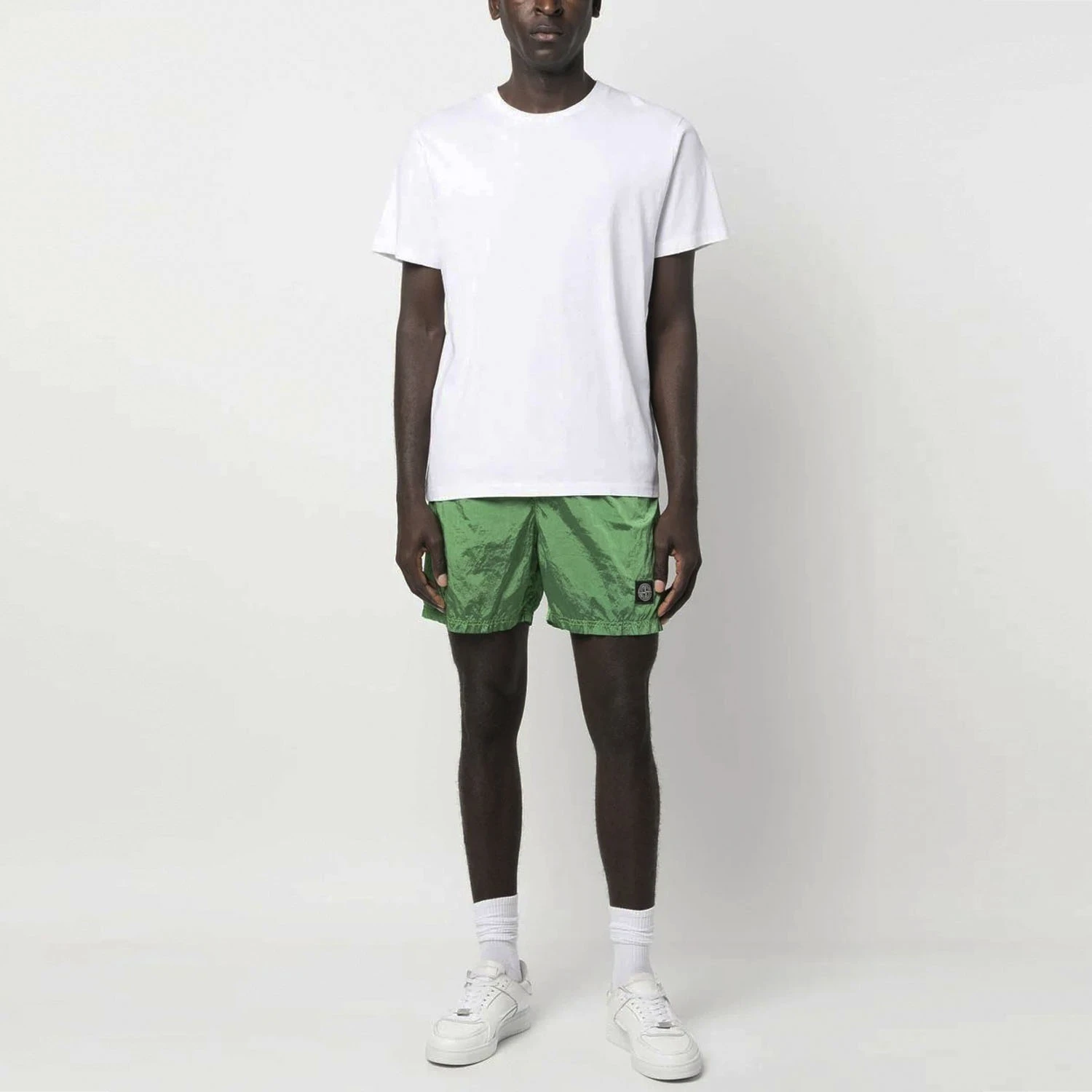 商品[国内直发] Stone Island|石头岛 纯色品牌Logo徽标松紧休闲短裤 男款 绿色,价格¥1275,第3张图片详细描述