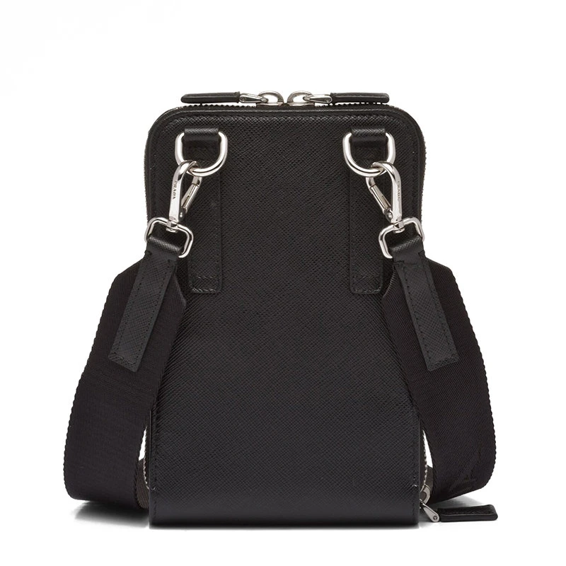 商品Prada|【预售3-7天】PRADA/普拉达 22春夏新款 男士黑色Saffiano皮革银扣三角徽标配织物肩带双层空间拉链开合斜跨单肩包2ZH126_053_F0002,价格¥7930,第4张图片详细描述