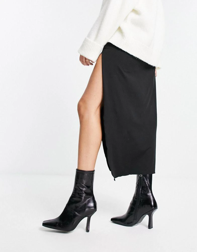 商品ASOS|ASOS DESIGN Reign premium leather mid-heeled boots in black,价格¥813,第4张图片详细描述