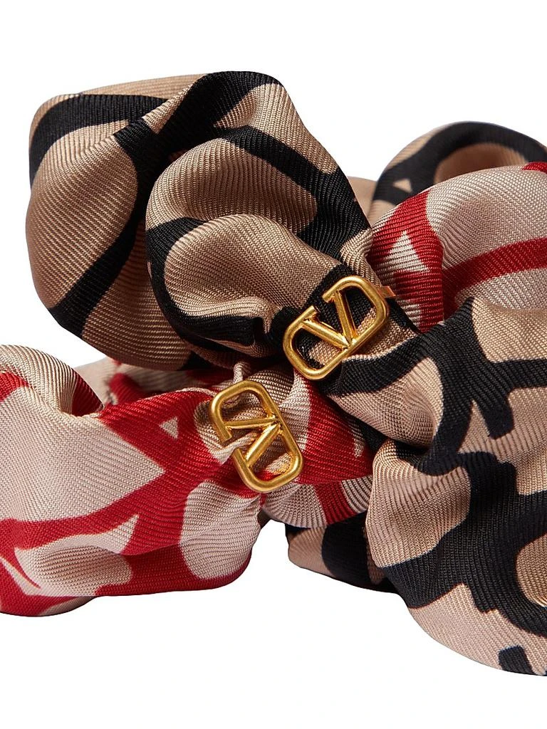 商品Valentino|Toile Iconographe Scrunchies Set in Silk with VLogo Applique,价格¥1731,第2张图片详细描述