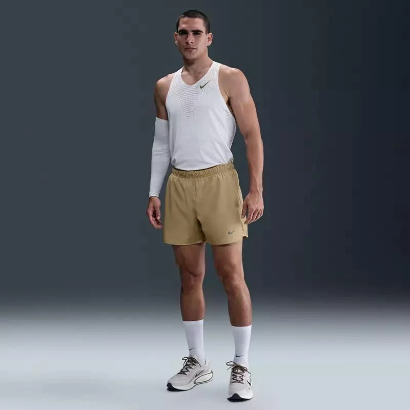 商品NIKE|Nike Men's Dri-FIT Challenger 5" Brief-Lined Versatile Shorts,价格¥173,第2张图片详细描述