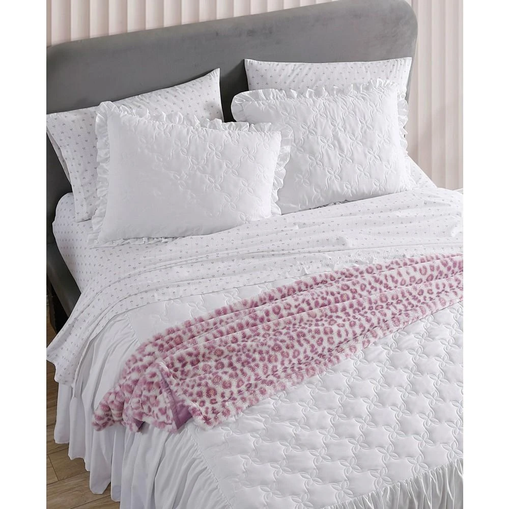 商品Betsey Johnson|2 Piece Solid Microfiber Bedspread Set,价格¥798,第3张图片详细描述