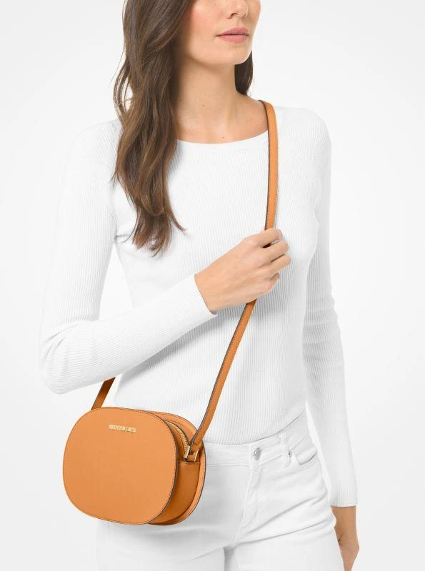 商品Michael Kors|Jet Set Travel Medium Saffiano Leather Crossbody Bag,价格¥506,第3张图片详细描述