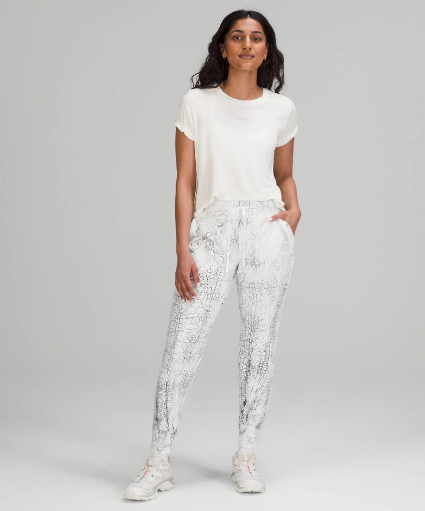 商品Lululemon|Warm Down Jogger *7/8 Length,价格¥324,第2张图片详细描述