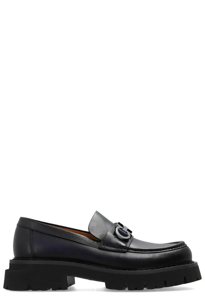 商品Salvatore Ferragamo|Salvatore Ferragamo Gancini-Plaque Slip-On Loafers,价格¥5116,第1张图片