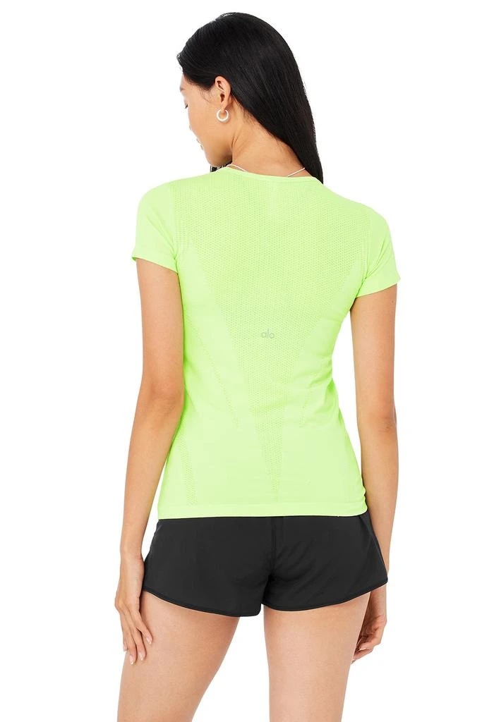 商品Alo|Seamless Essential Short Sleeve - Neon Lime,价格¥301,第2张图片详细描述