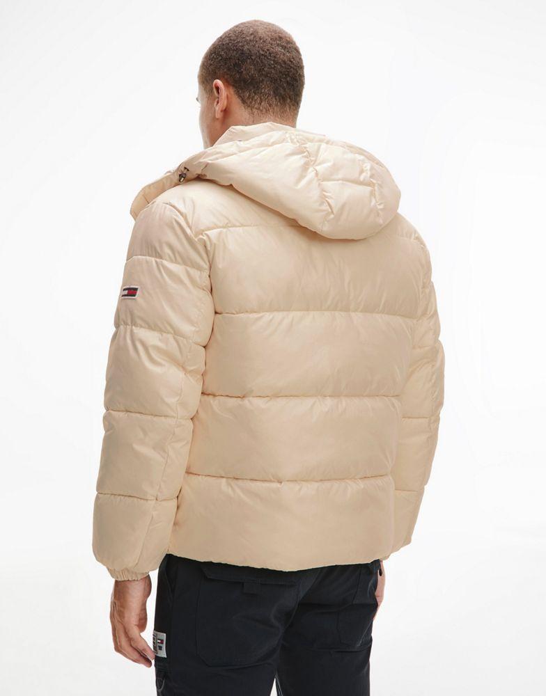 商品Tommy Jeans|Tommy Jeans essential hooded puffer jacket in stone,价格¥1176,第4张图片详细描述