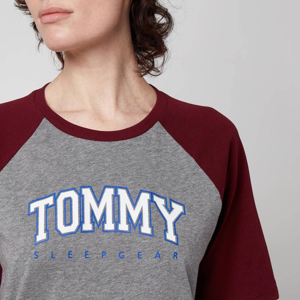 Tommy Hilfiger Women's Sustainable Crew Neck Short Sleeve T-Shirt - Deep Rouge商品第4张图片规格展示