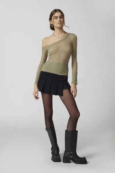 商品Urban Outfitters|UO Danielle Asymmetric Off-The Shoulder Sweater,价格¥227,第2张图片详细描述