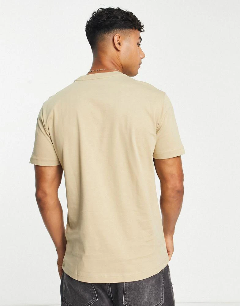 商品Calvin Klein|Calvin Klein central logo t-shirt in sand,价格¥449,第2张图片详细描述