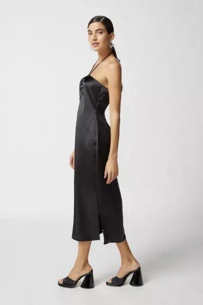 UO Brittney Satin Halter Midi Dress 商品