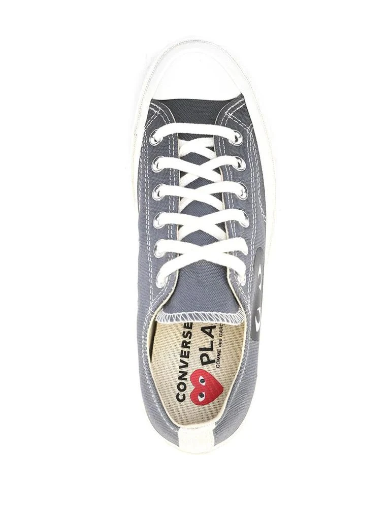 商品Comme des Garcons|COMME DES GARCONS PLAY X CONVERSE CHUCK TAYLOR LOW TOP SNEAKERS,价格¥1134,第2张图片详细描述