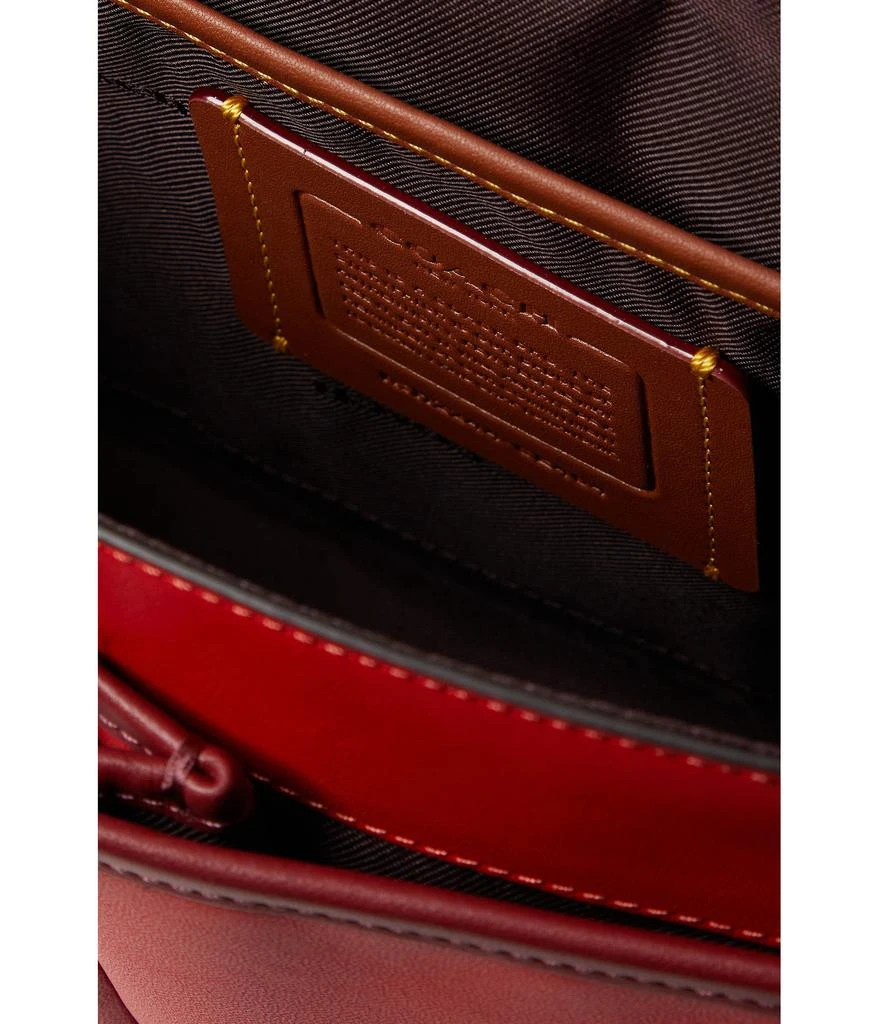 商品Coach|League Messenger Bag in Color-Block Leather,价格¥2937,第3张图片详细描述
