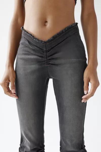 UO Kiara V-Front Ruched Jean商品第3张图片规格展示