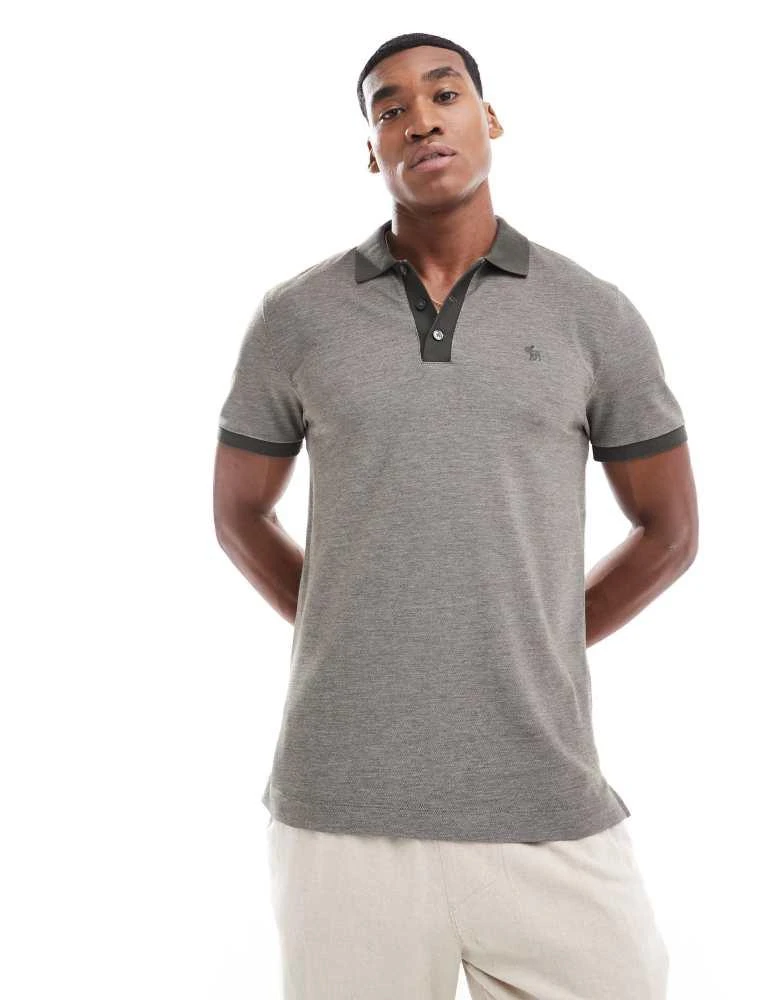 商品Abercrombie & Fitch|Abercrombie & Fitch chic icon logo texture polo in charcoal,价格¥265,第1张图片