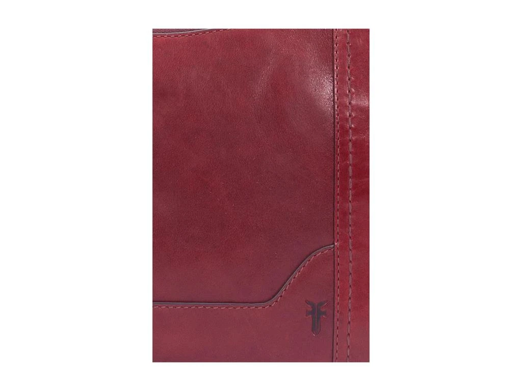 商品Frye|Melissa Zip Crossbody,价格¥943,第5张图片详细描述