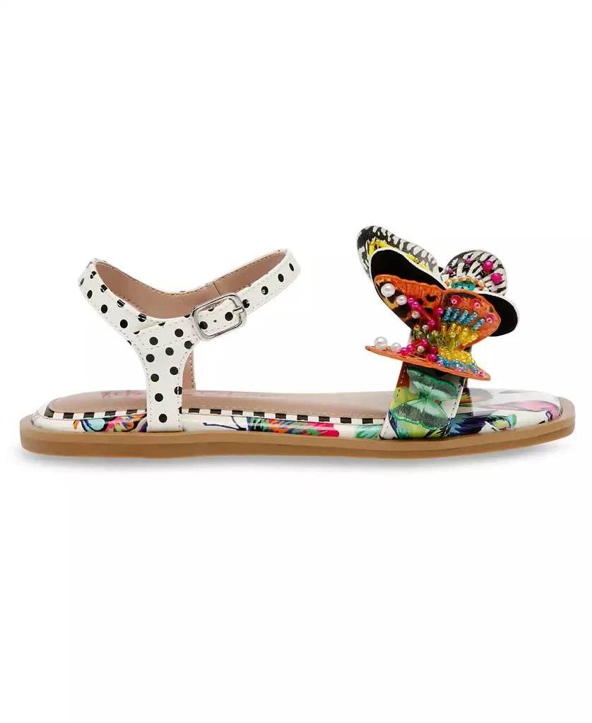 商品Betsey Johnson|Little and Big Girls Dacie Flat Sandals with Butterfly Embellishments,价格¥533,第2张图片详细描述