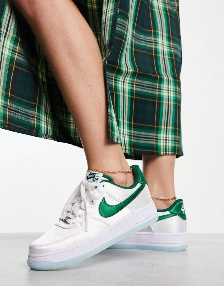 商品NIKE|Nike Air Force 1 '07 satin trainers in white and sport green,价格¥846,第4张图片详细描述