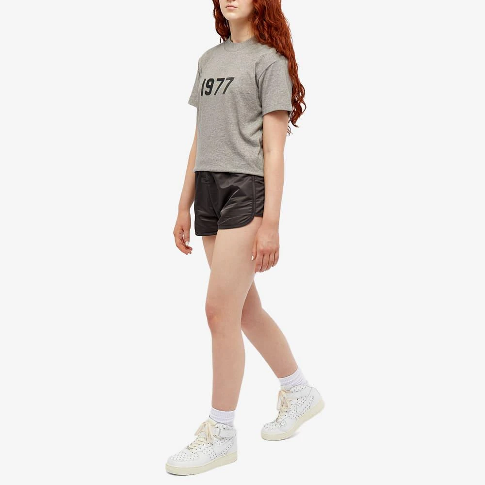 商品Essentials|FEAR OF GOD ESSENTIALS Women's 1977 T-Shirt - Dark Oatmeal,价格¥364,第4张图片详细描述