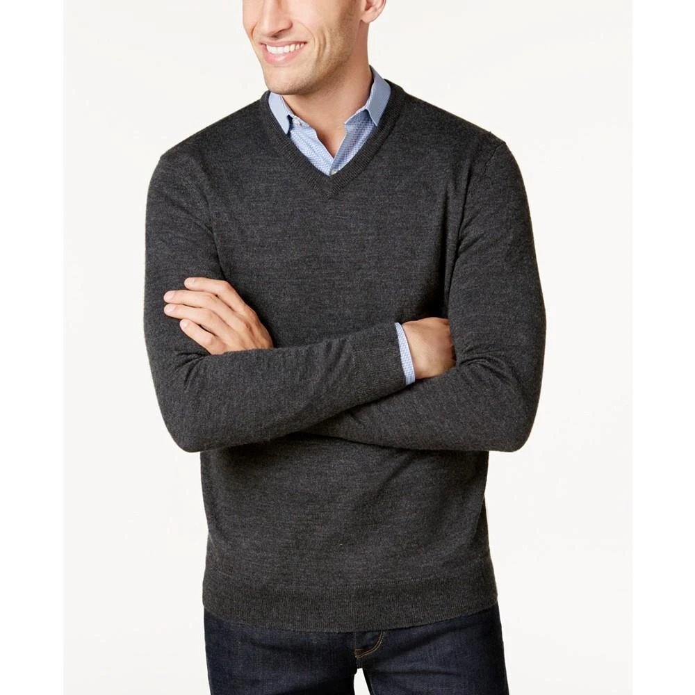 商品Club Room|Men's Solid V-Neck Merino Wool Blend Sweater, Created for Macy's,价格¥222,第1张图片
