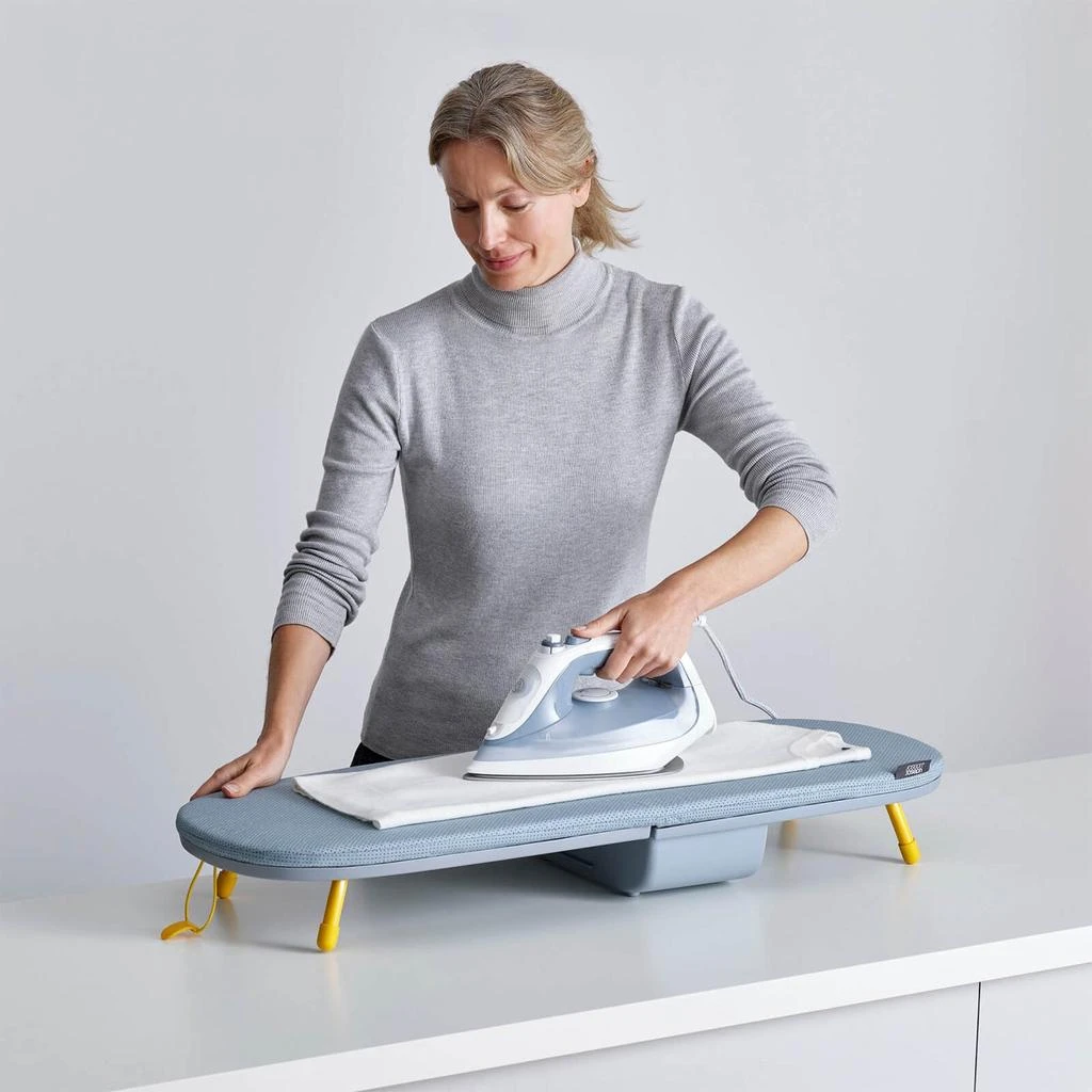 商品Joseph Joseph|Joseph Joseph Pocket Folding Table-Top Ironing Board - Grey/Yellow,价格¥707,第5张图片详细描述