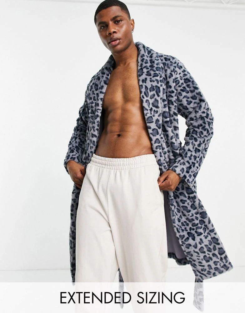 商品ASOS|ASOS DESIGN fleece dressing gown in animal print,价格¥190,第1张图片