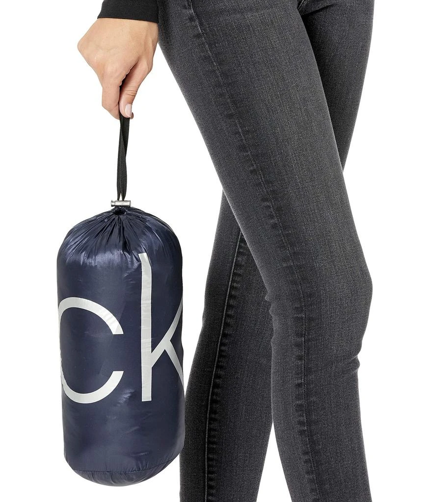 商品Calvin Klein|Women's Hooded Chevron Packable Down Jacket (Standard and Plus),价格¥734,第3张图片详细描述