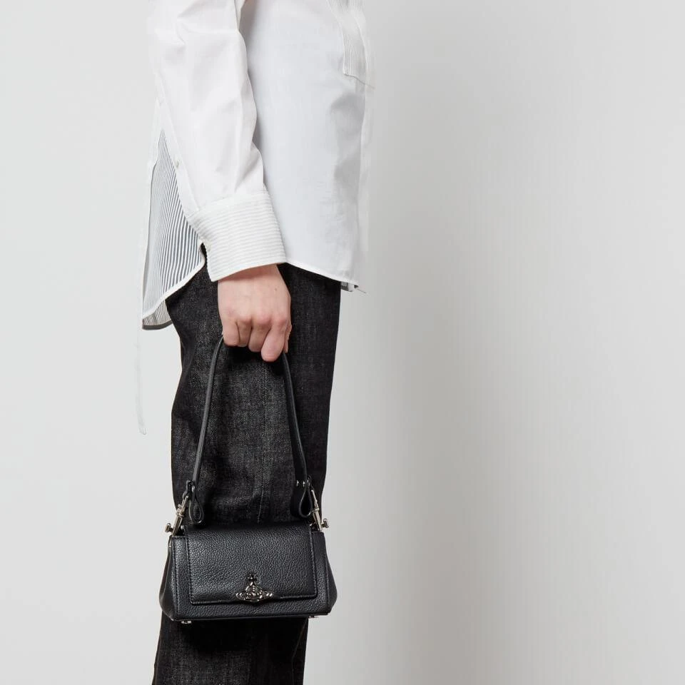 商品Vivienne Westwood|Vivienne Westwood Hazel Pebbled Leather Small Handbag,价格¥2965,第2张图片详细描述