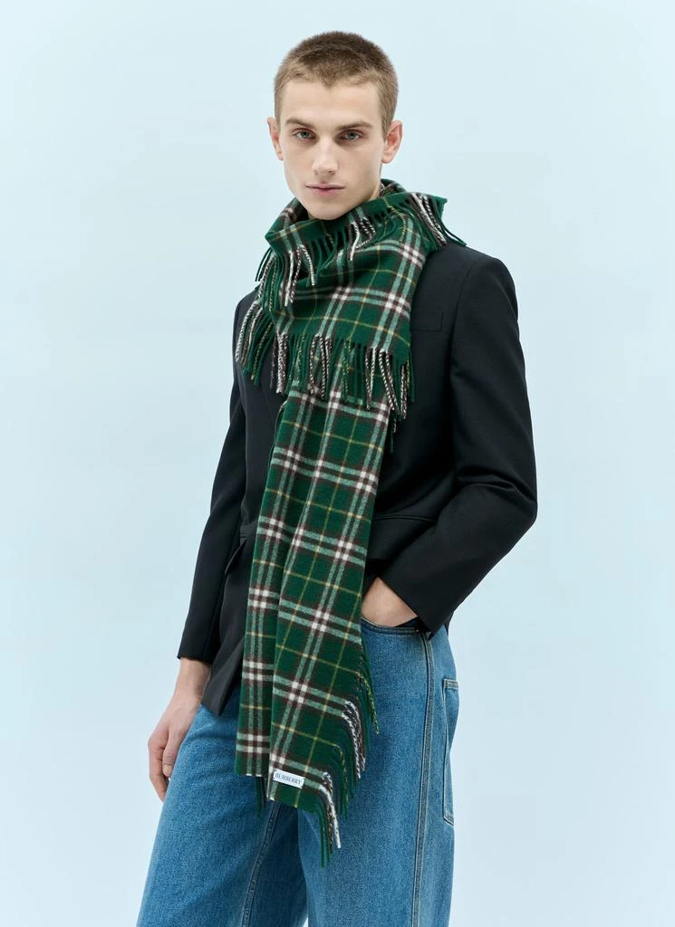 商品Burberry|Check Cashmere Fringed Scarf,�价格¥5104,第5张图片详细描述