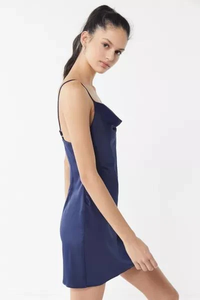 商品Urban Outfitters|UO Mallory Cowl Neck Slip Dress,价格¥114,第4张图片详细描述