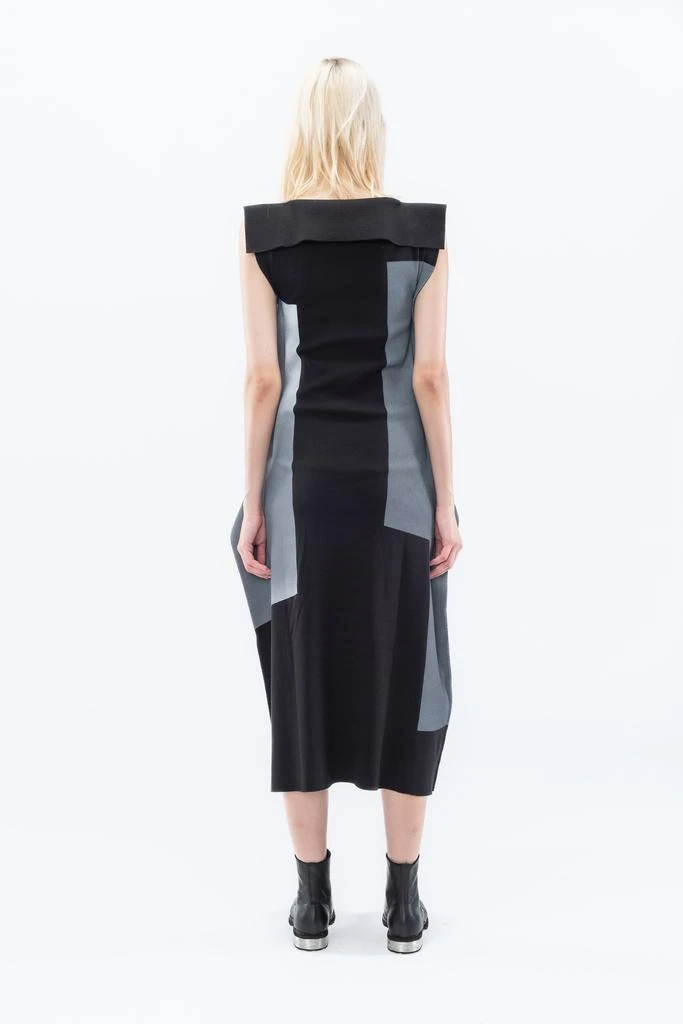 商品Issey Miyake|Issey Miyake Rectilinear AP Dress,价格¥3742,第4张图片详细描述