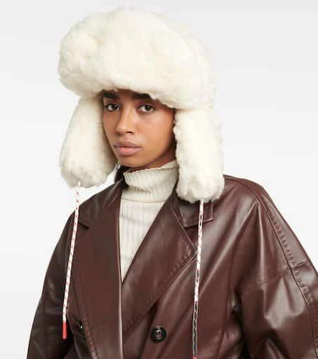商品Cordova|Shearling hat,价格¥2336,第2张图片详细描述