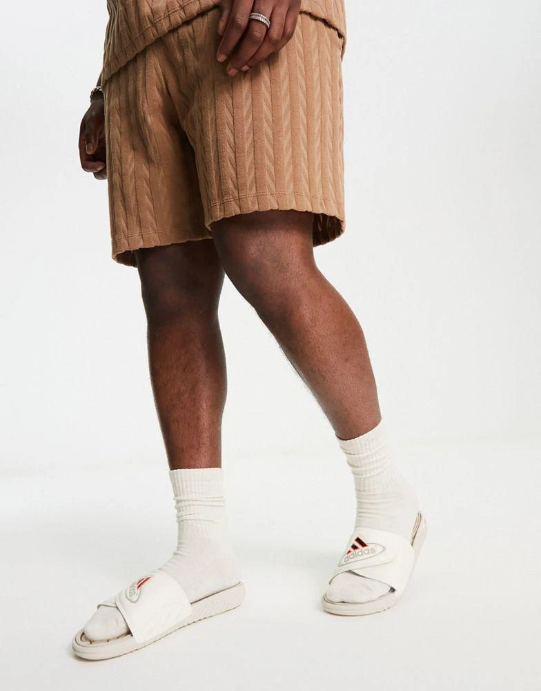 商品Adidas|adidas Originals Reptossage sliders in white,价格¥335,第3张图片详细描述