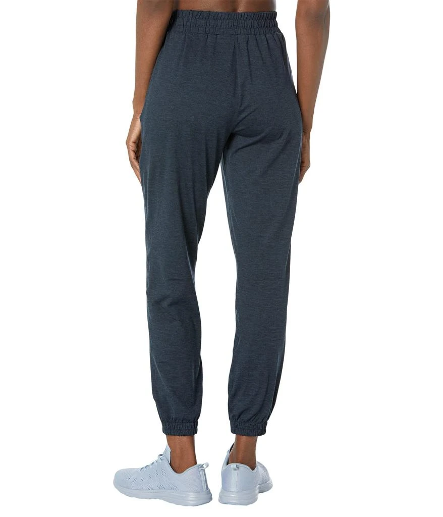 商品girlfriend collective|Reset Joggers,价格¥196,第2张图片详细描述