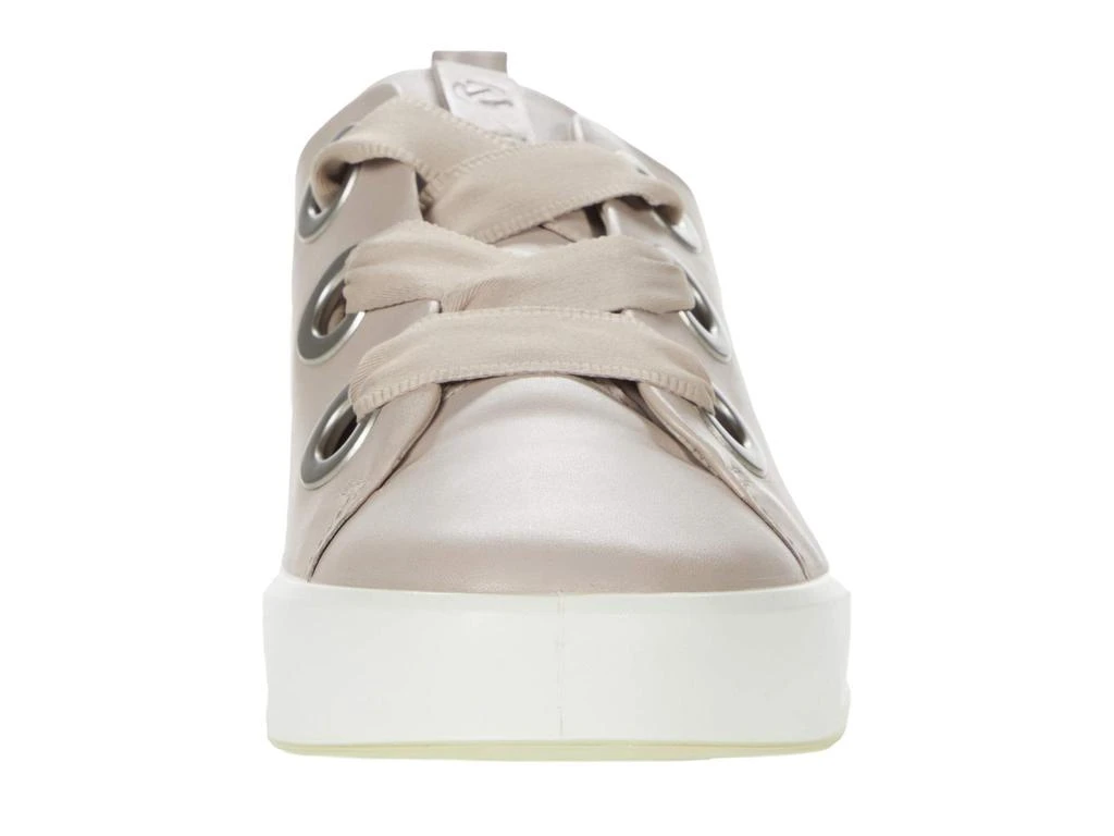 Soft 8 3-Eyelet Sneaker 商品